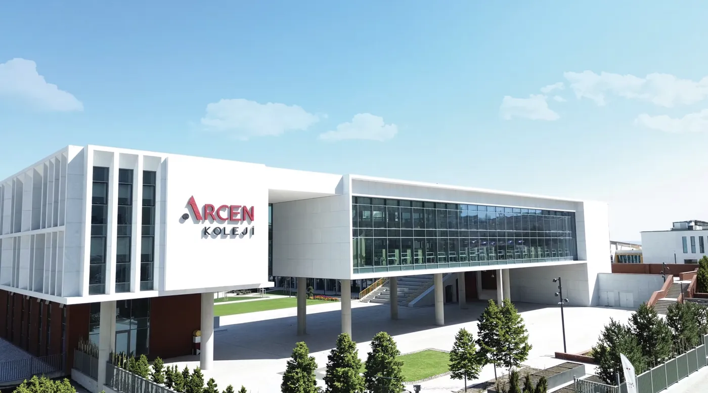 Arcen Koleji metal yangın kapıları